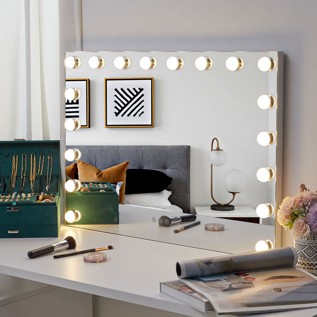 Dimmable LED Rectangle Hollywood Vanity Mirror 18 Bulbs 70 x 50 cm
