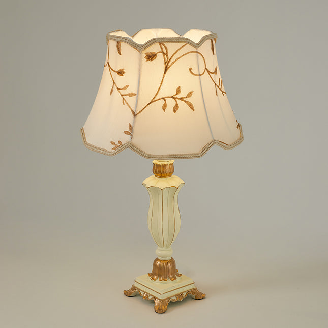 Classical and Artistic Table Lamp