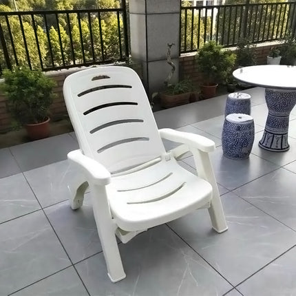 Outdoor Plastic Foldable Garden Poolside Lounger Recliner with Wheels